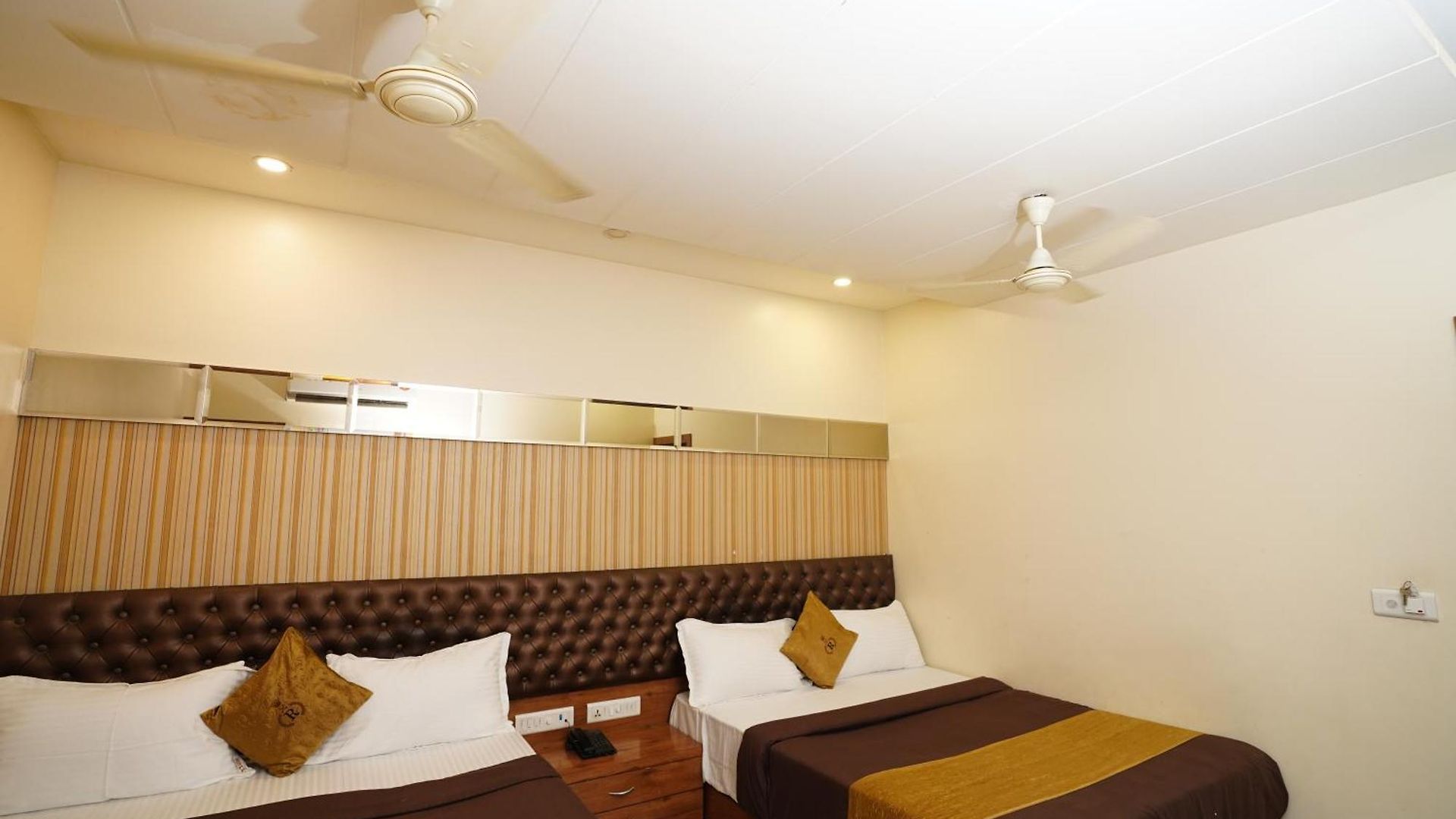 Hotel Royce Executive Near Us Consulate, Bandra Kurla Complex