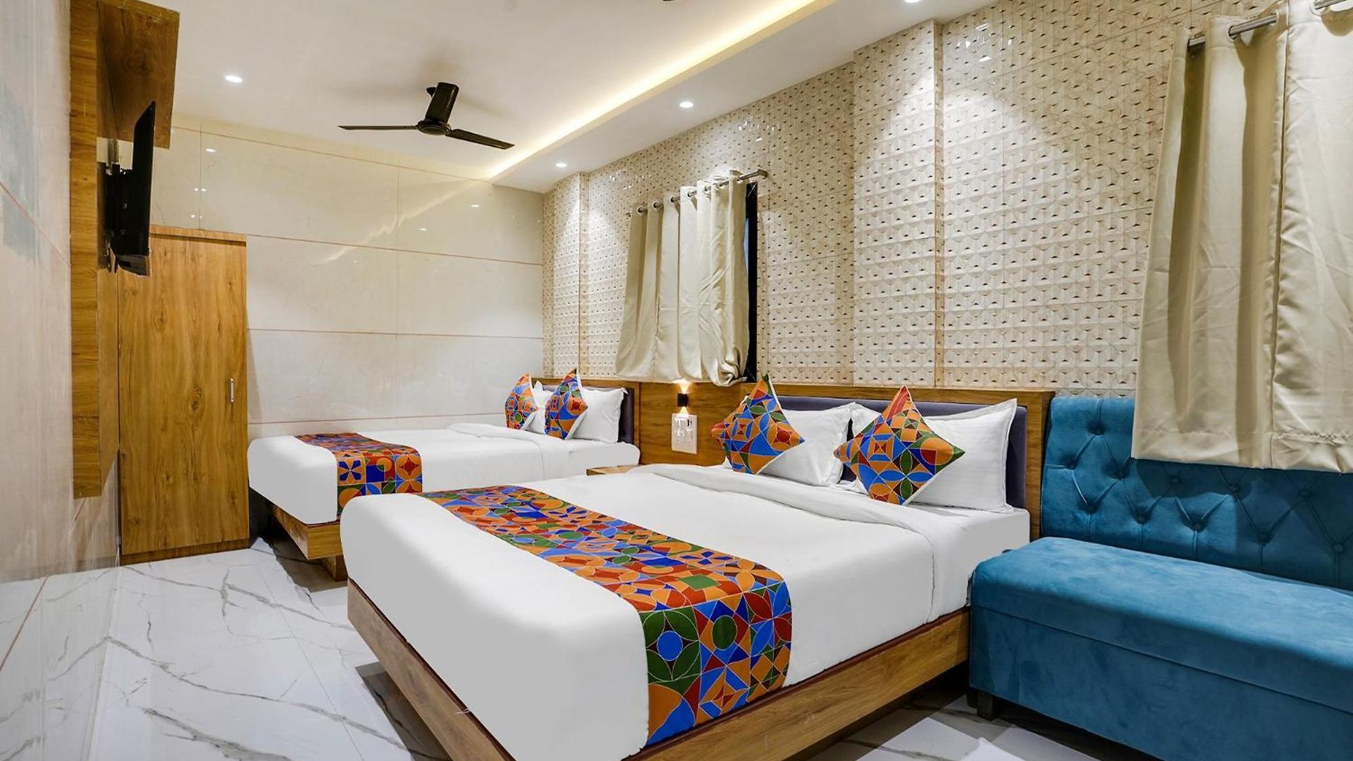 Via Rr Residency - Near Bkc 3*