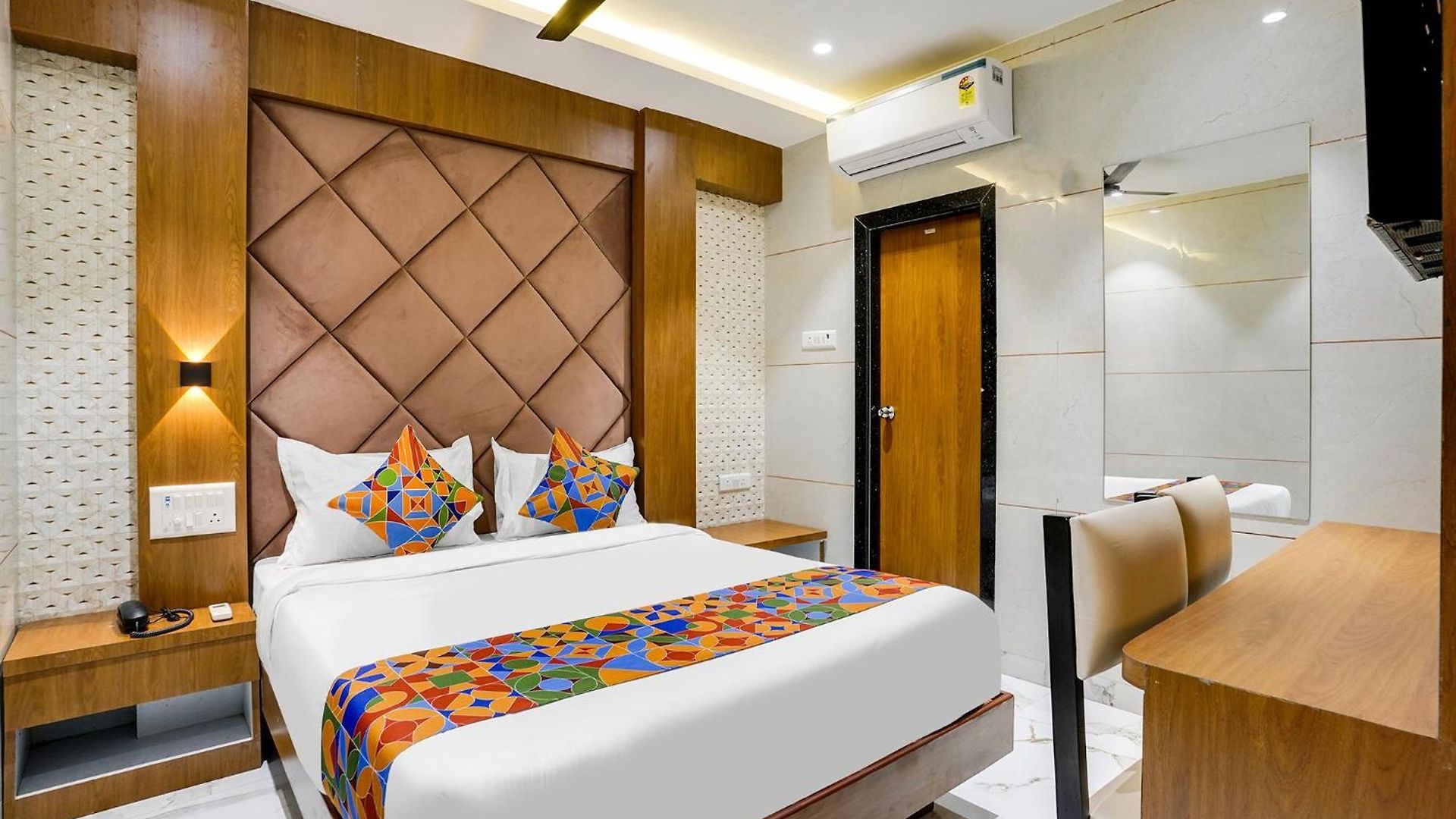 Via Rr Residency - Near Bkc Hotel 3*