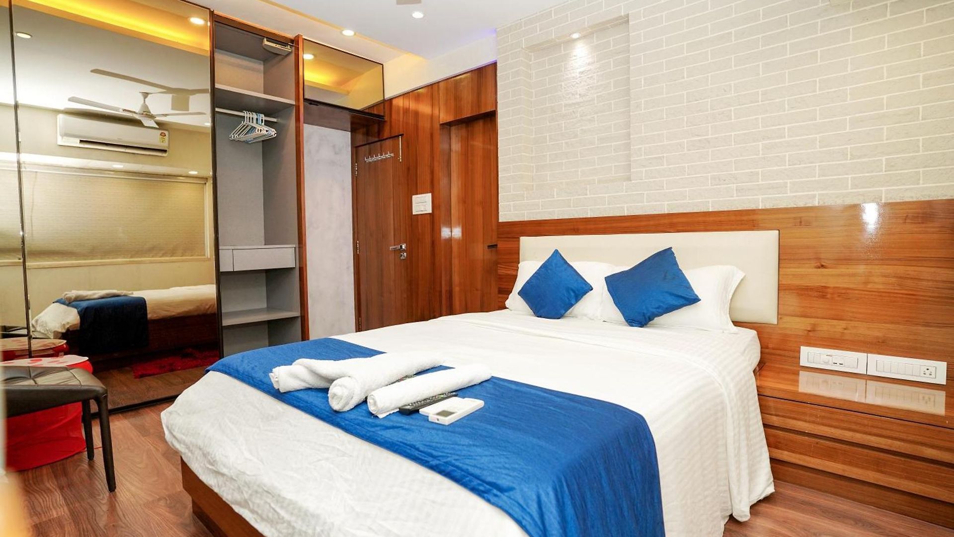 Zenith Homes - Powai 3* Mumbai