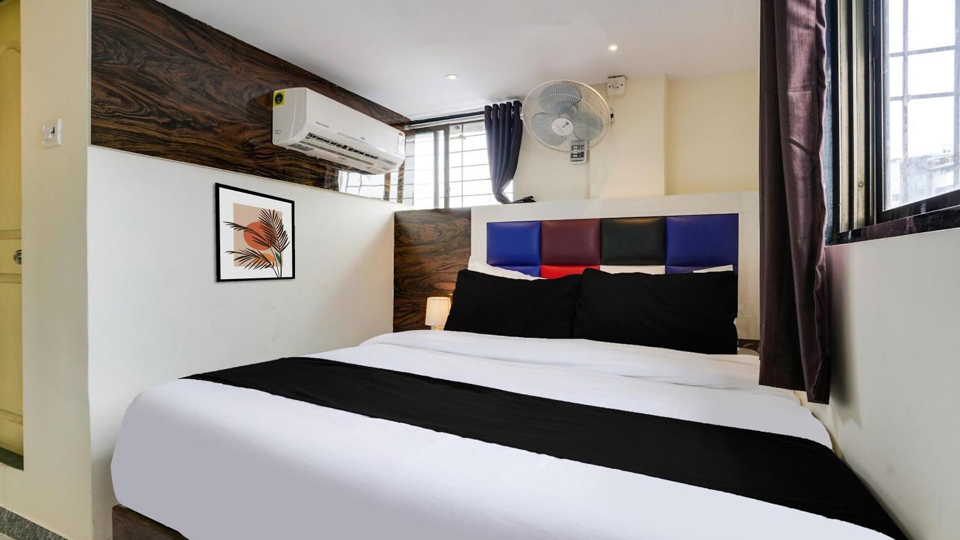 Hotel Orange Residency 3*