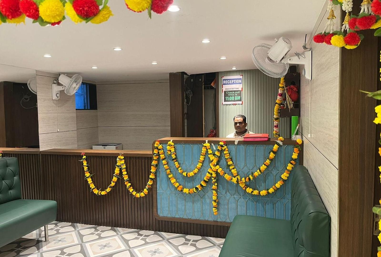 Guest house Woodland Near Dadar Railway Station