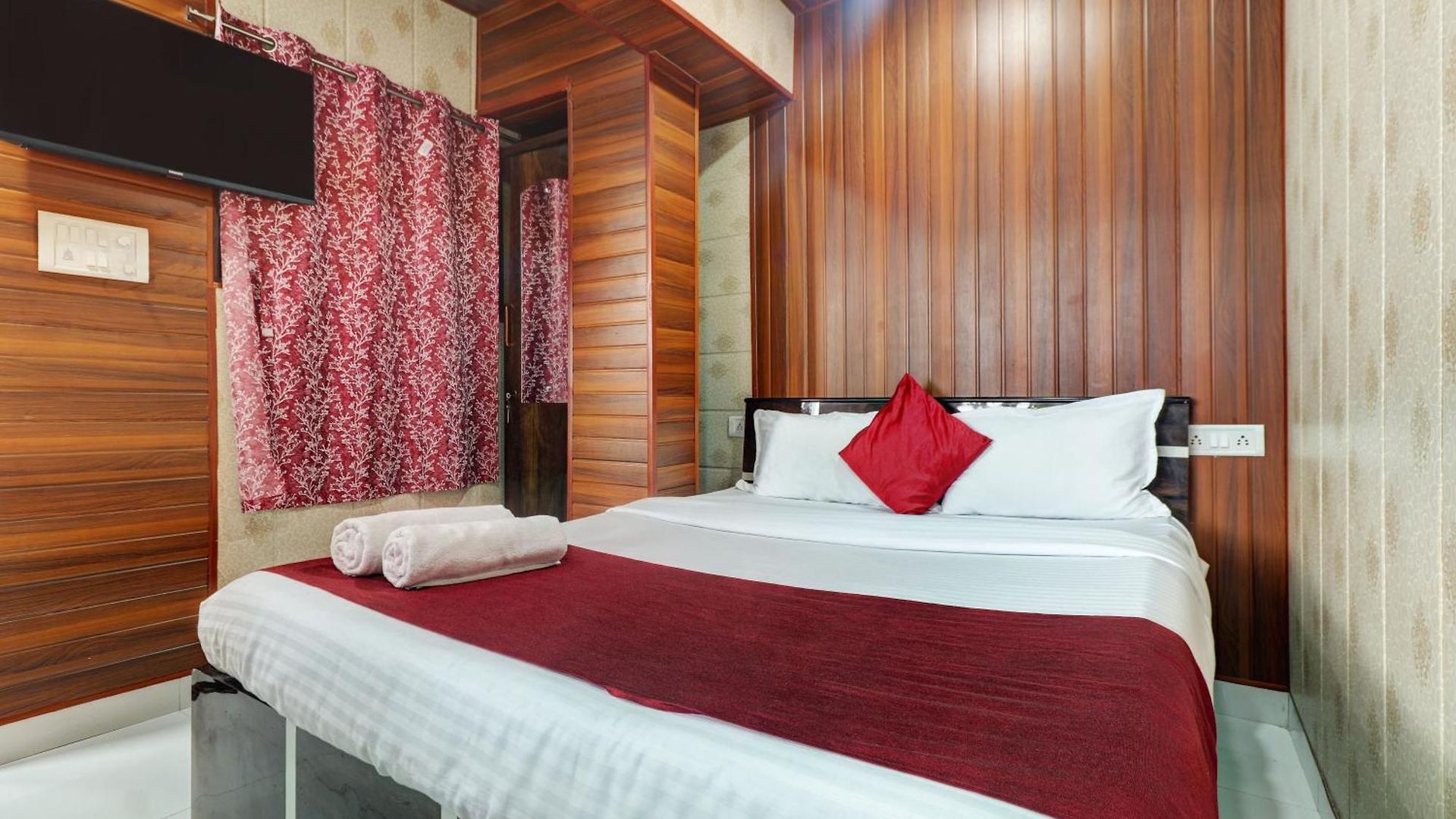 Ab Residency Near Kokilaben Dhirubhai Ambani Hospital Andheri West Hotel