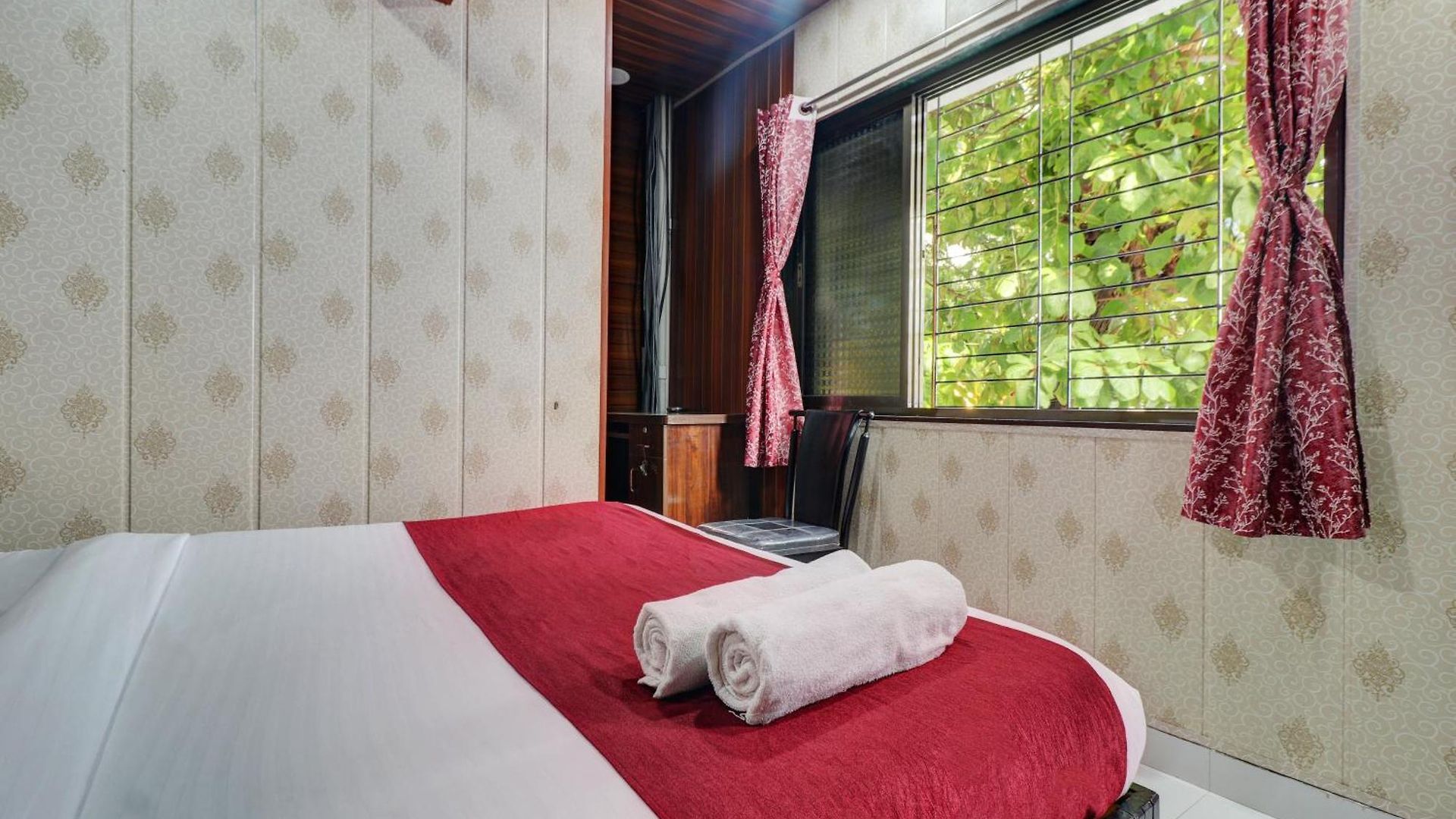 Ab Residency Near Kokilaben Dhirubhai Ambani Hospital Andheri West 3*