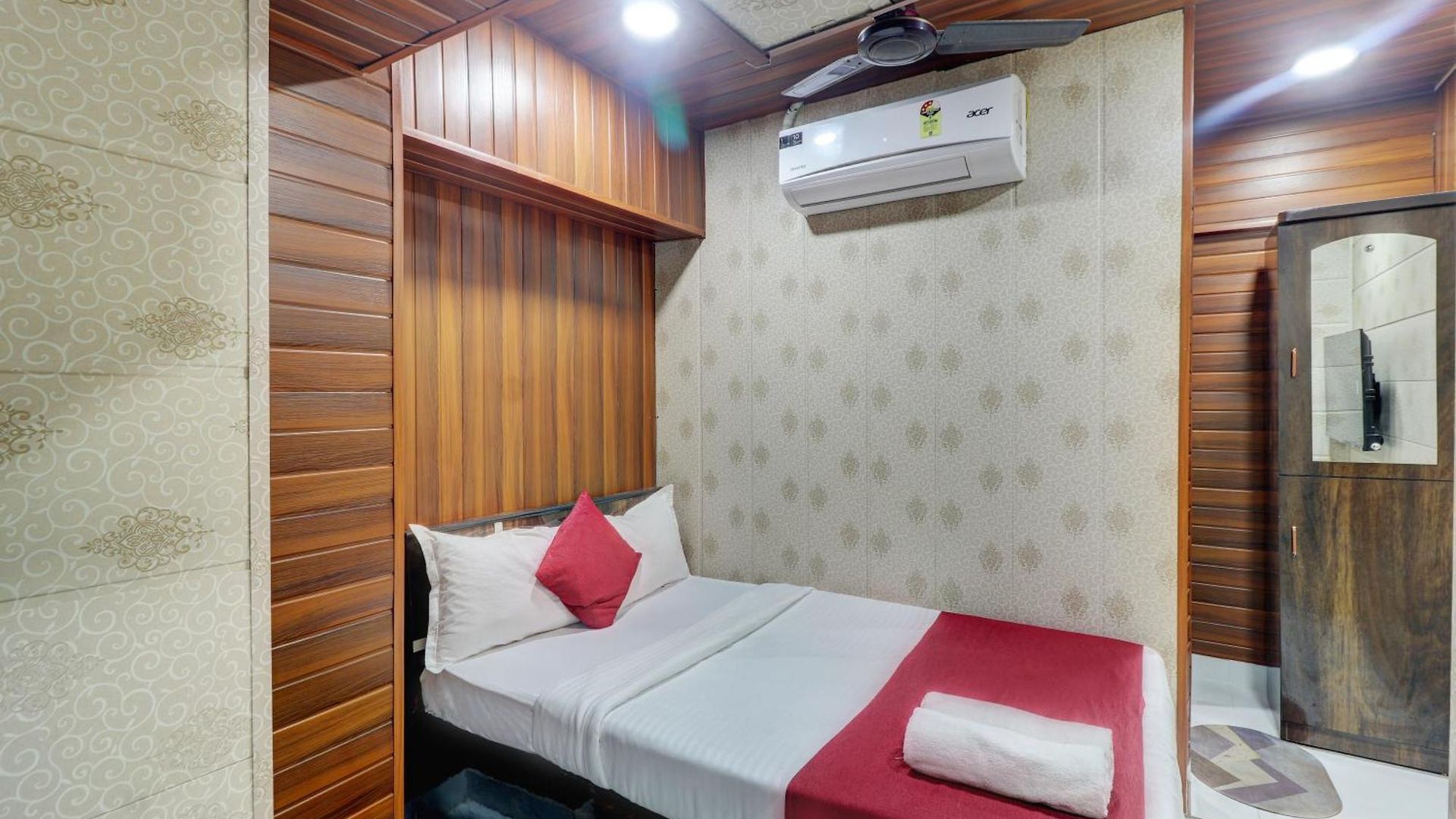 Hotel Ab Residency Near Kokilaben Dhirubhai Ambani Hospital Andheri West