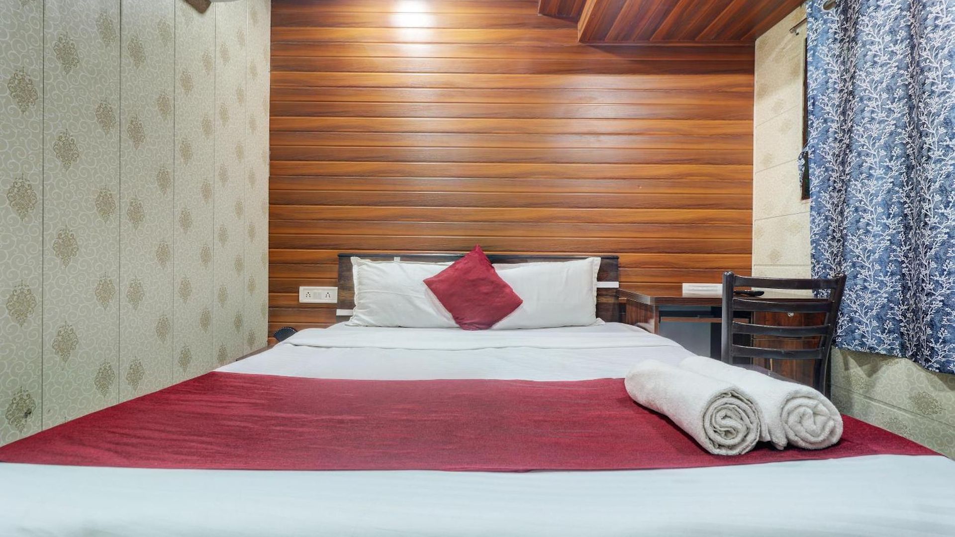 Ab Residency Near Kokilaben Dhirubhai Ambani Hospital Andheri West Hotel