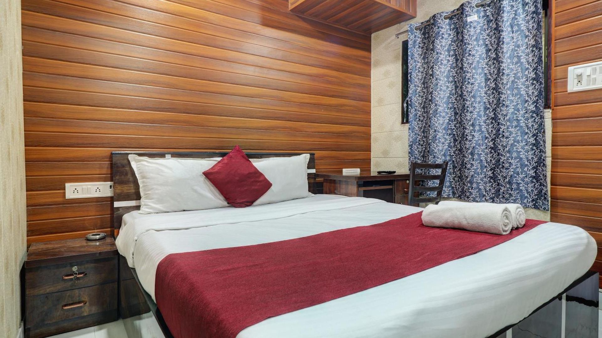 Ab Residency Near Kokilaben Dhirubhai Ambani Hospital Andheri West Hotel 3*