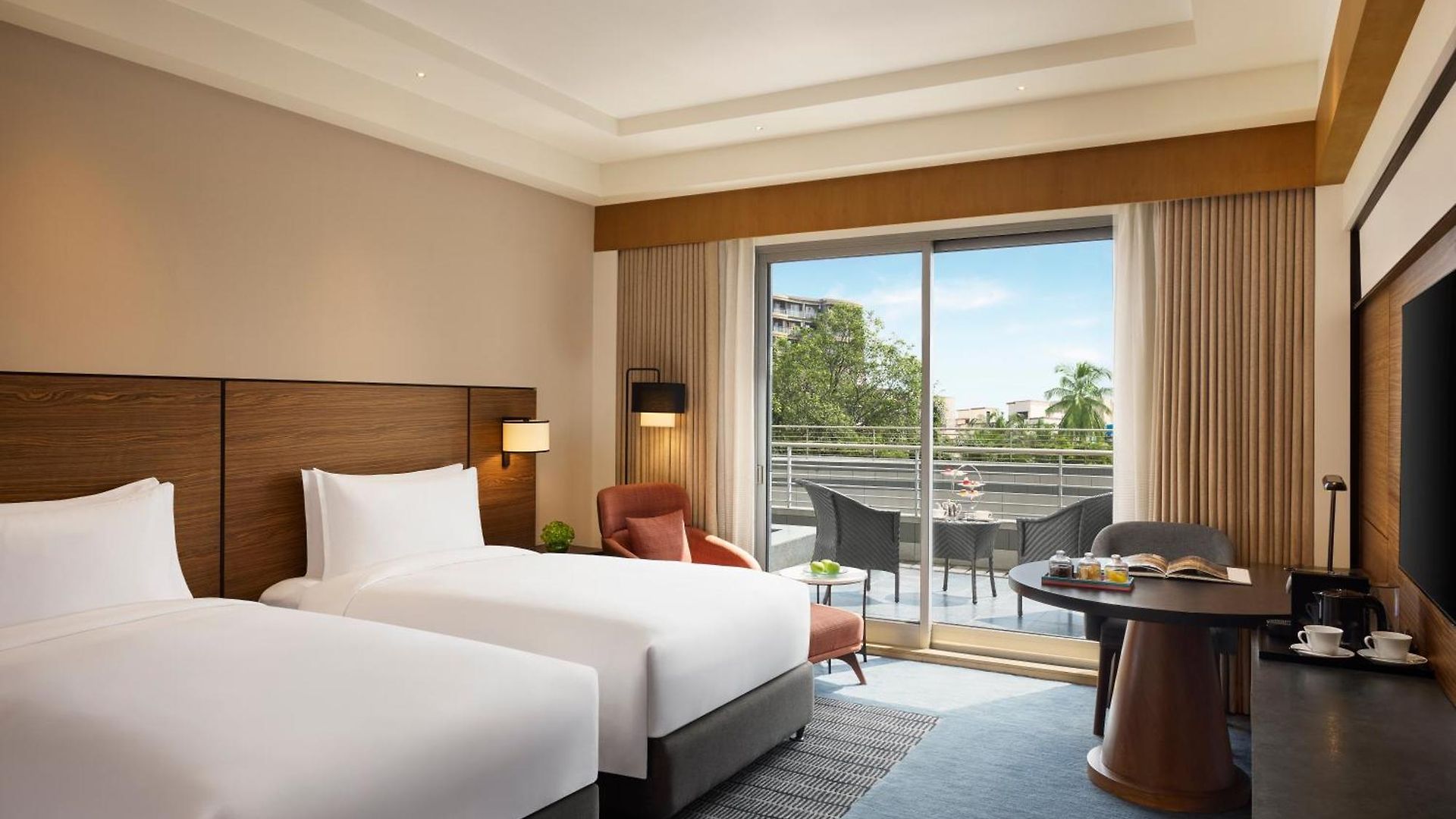 Grand Hyatt And Residences 5*