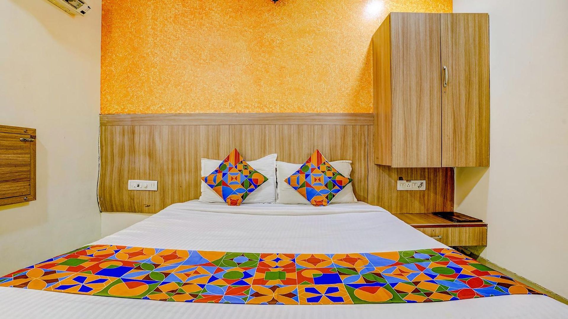 Fabhotel Prakash - Nr International Airport