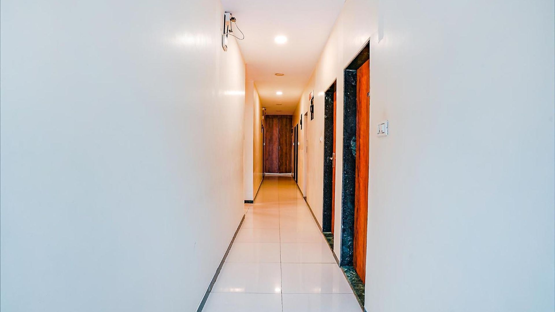 Hotel Fabhotel Prakash - Nr International Airport 3*