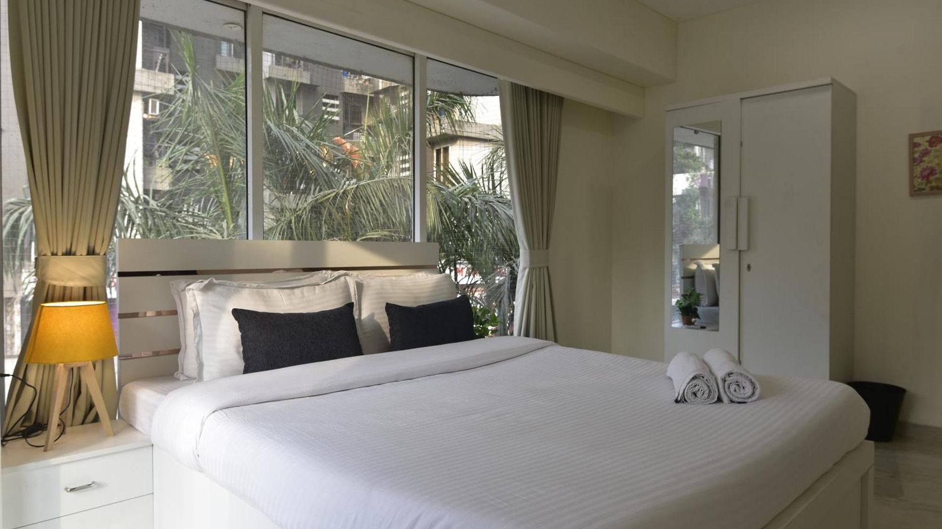 Hsquare Utopia Hotel