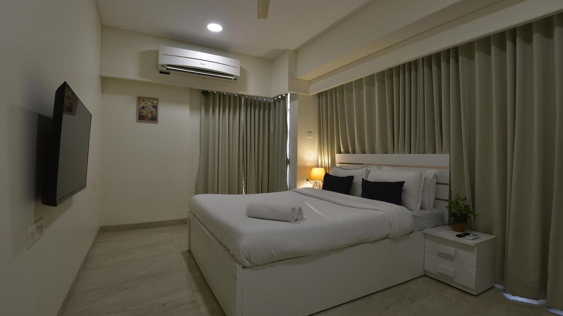 Hotel Hsquare Utopia Mumbai