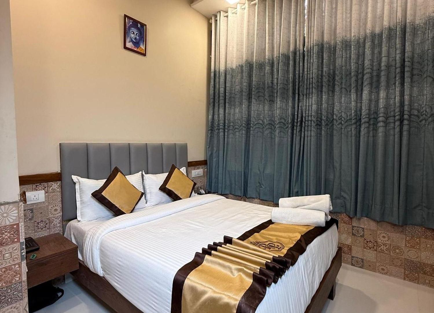 Royal Palace Hotel *
