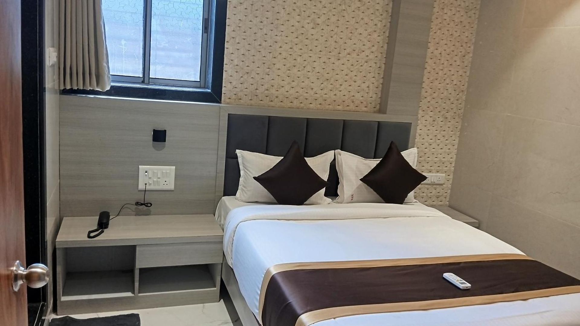 Regal Residency 3*
