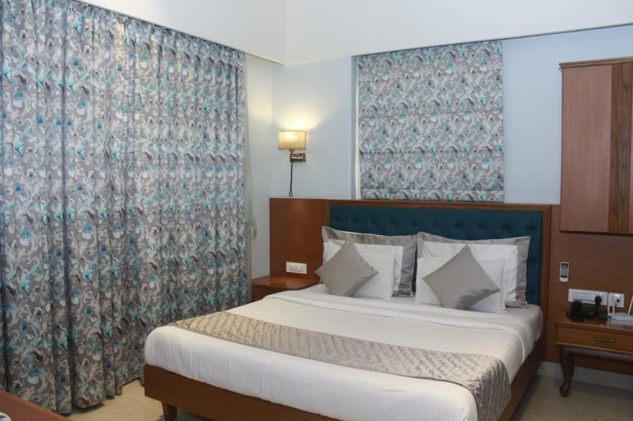 Shelter - Formerly Known As Fisco The Hub Link Hotel 3*
