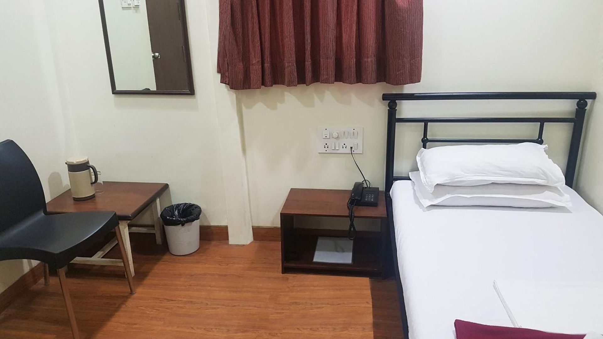Kumkum Hotel Mumbai