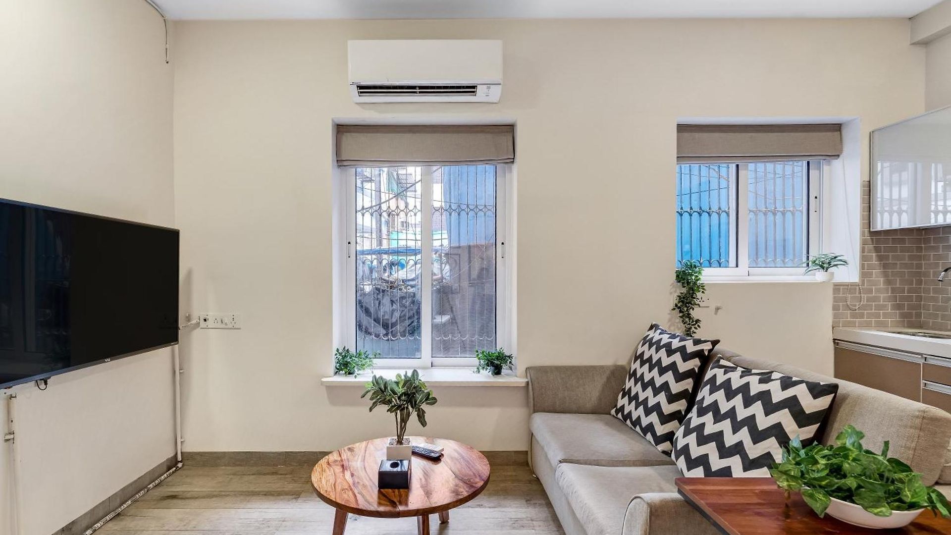 Maven 1bhk Khar W By The Company Mumbai