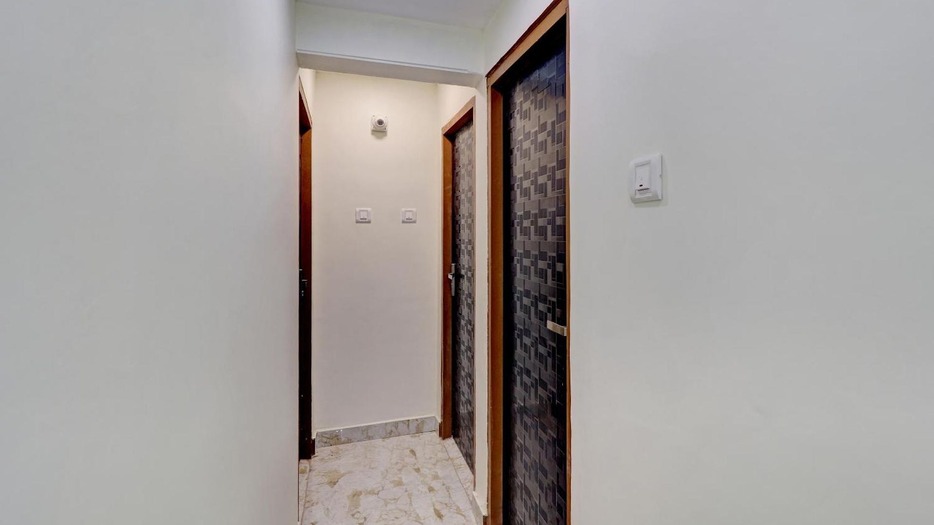 Parle Capsule hotel