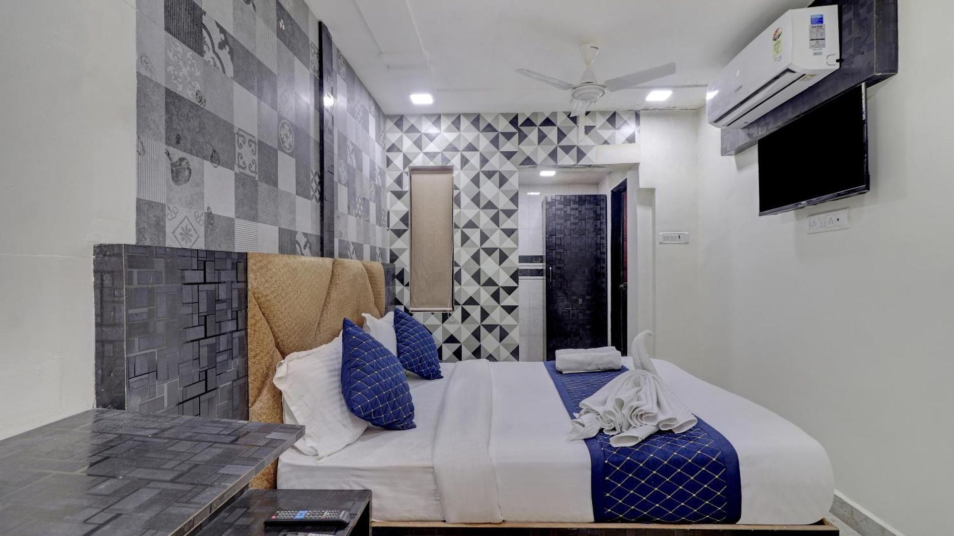 Parle Capsule hotel Mumbai