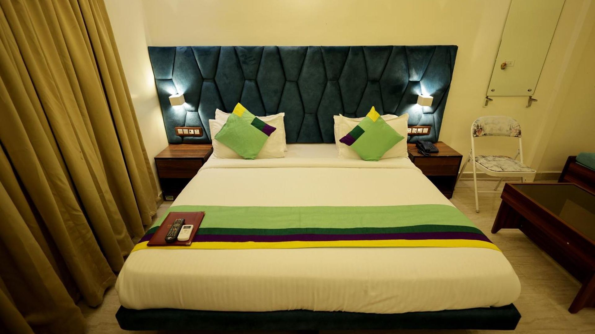 Hotel Golden Tulipz 3*