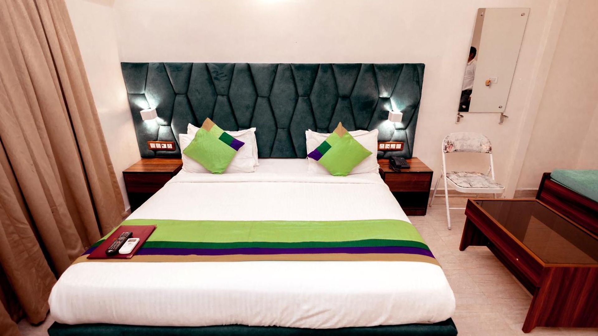 Golden Tulipz Hotel Mumbai