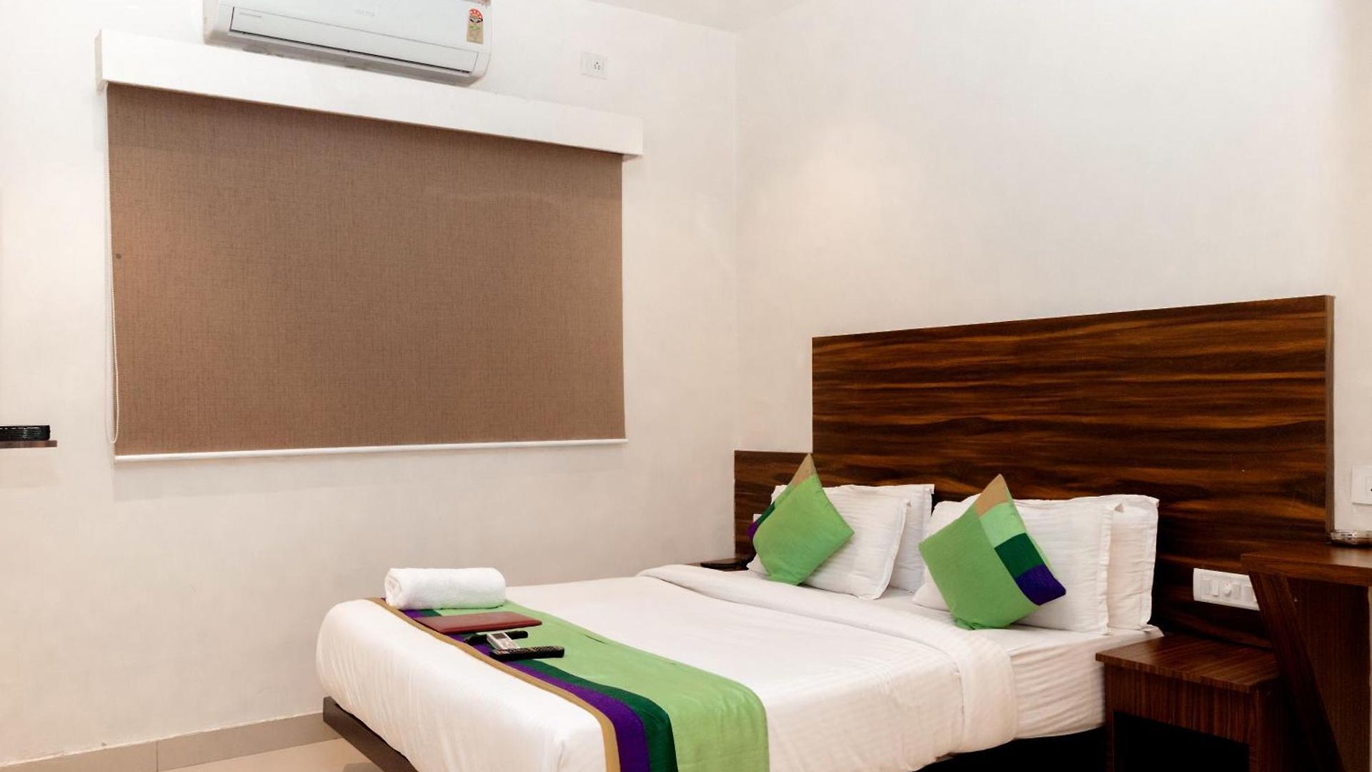 Hotel Golden Tulipz 3*
