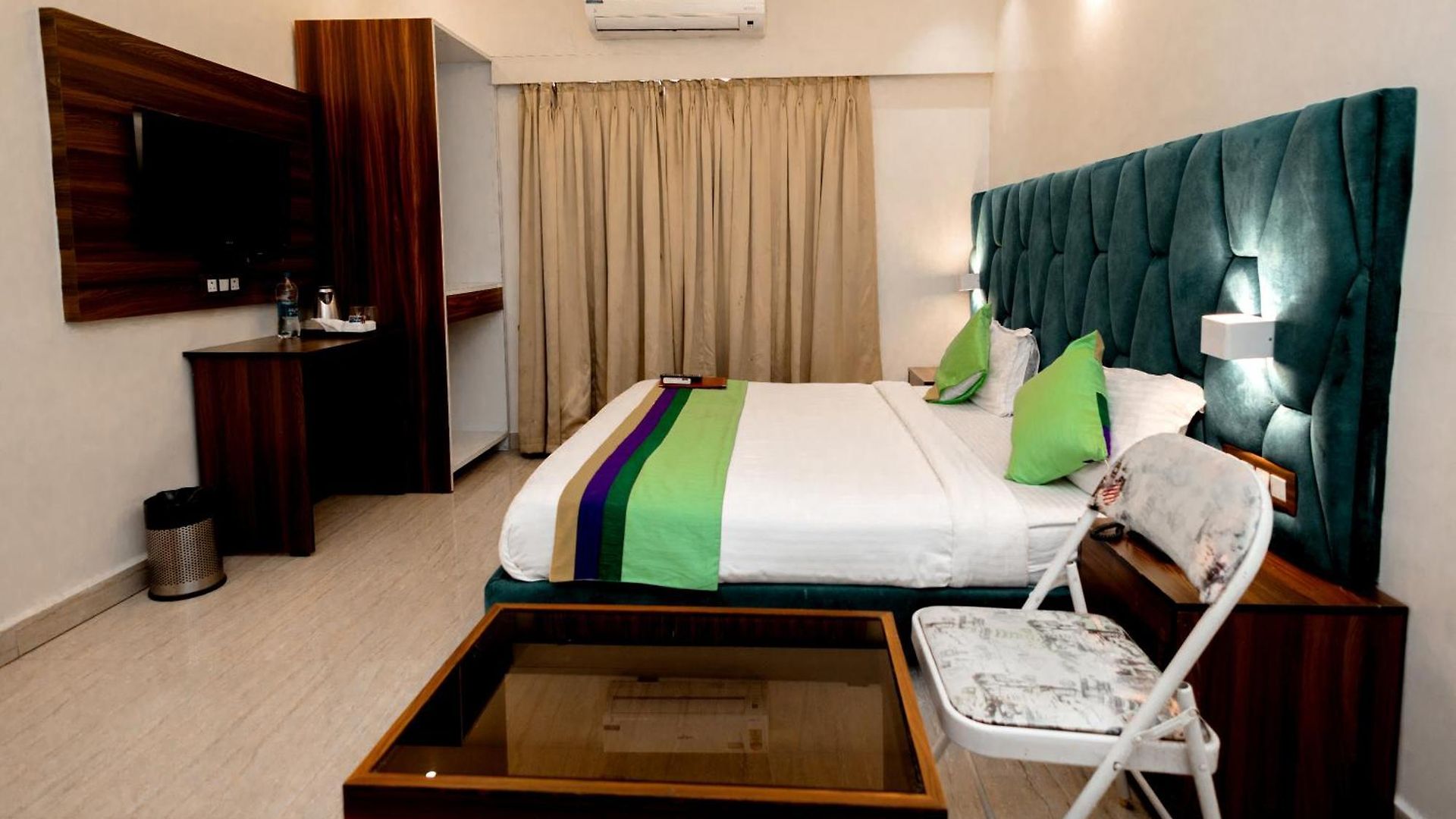 Golden Tulipz Hotel Mumbai