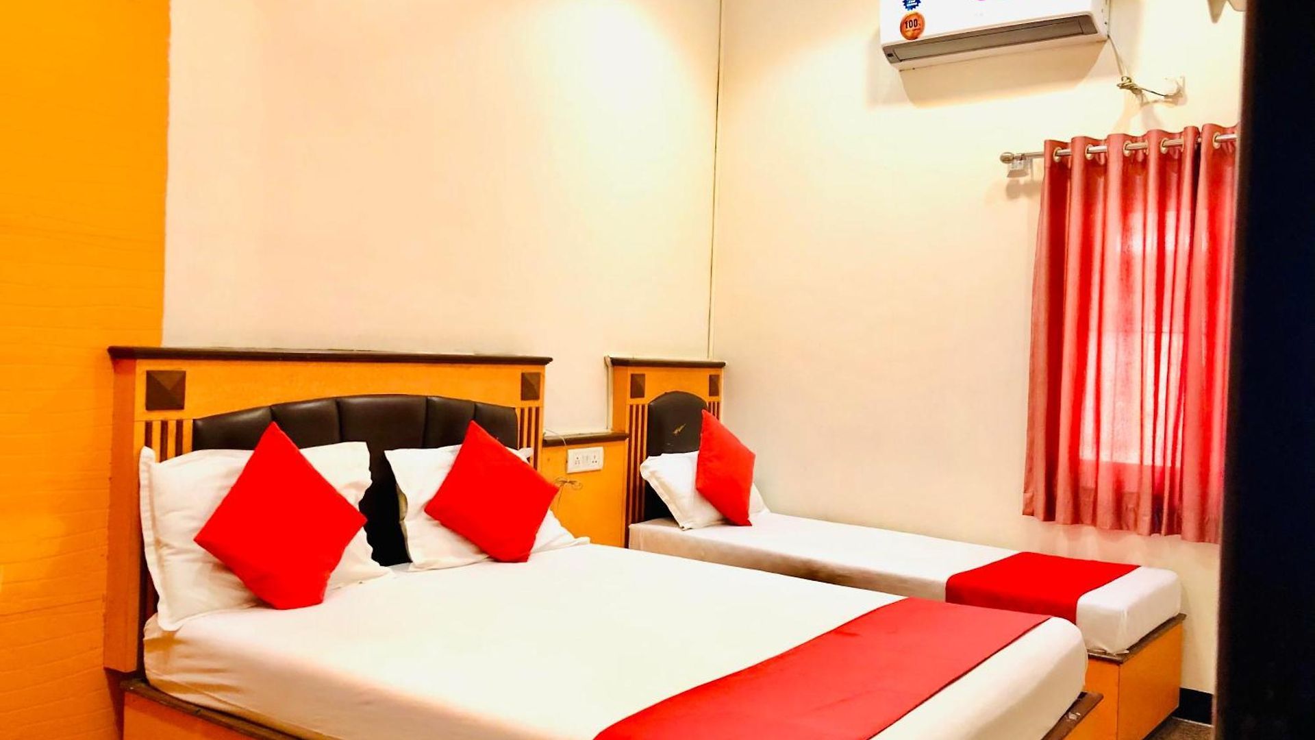 Volga 2 Hotel
