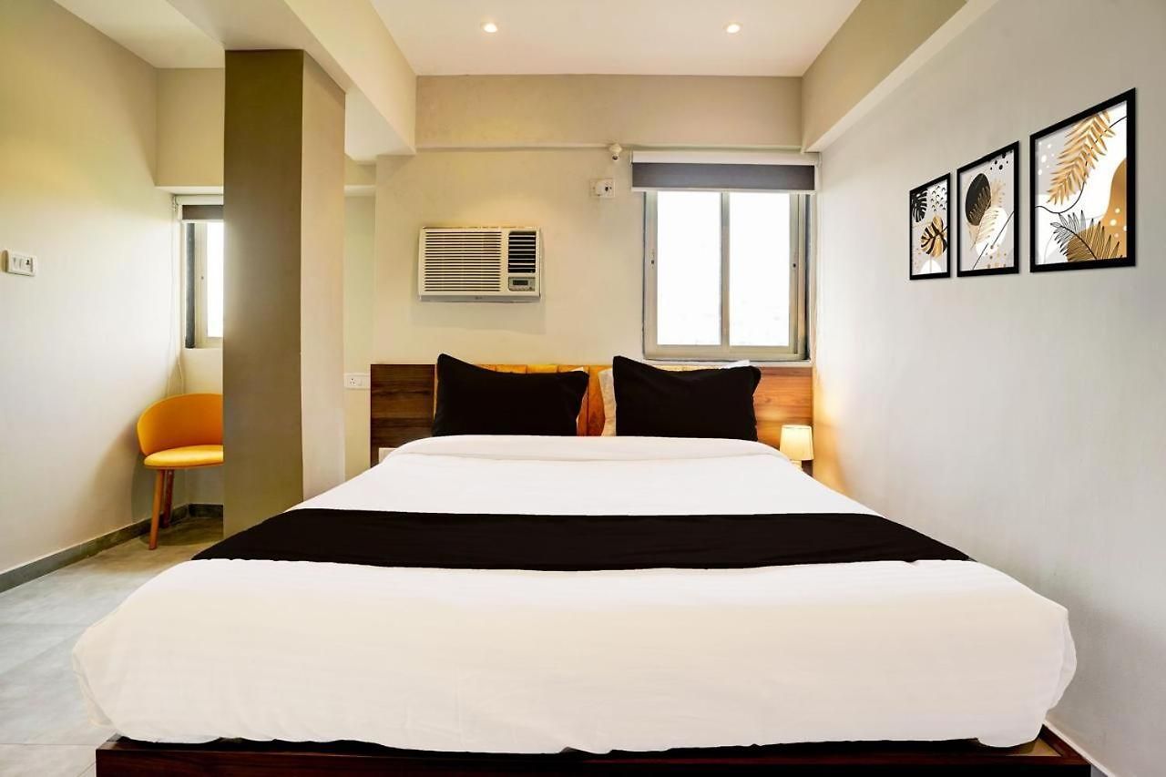 Vibes Juhu Hotel 4*