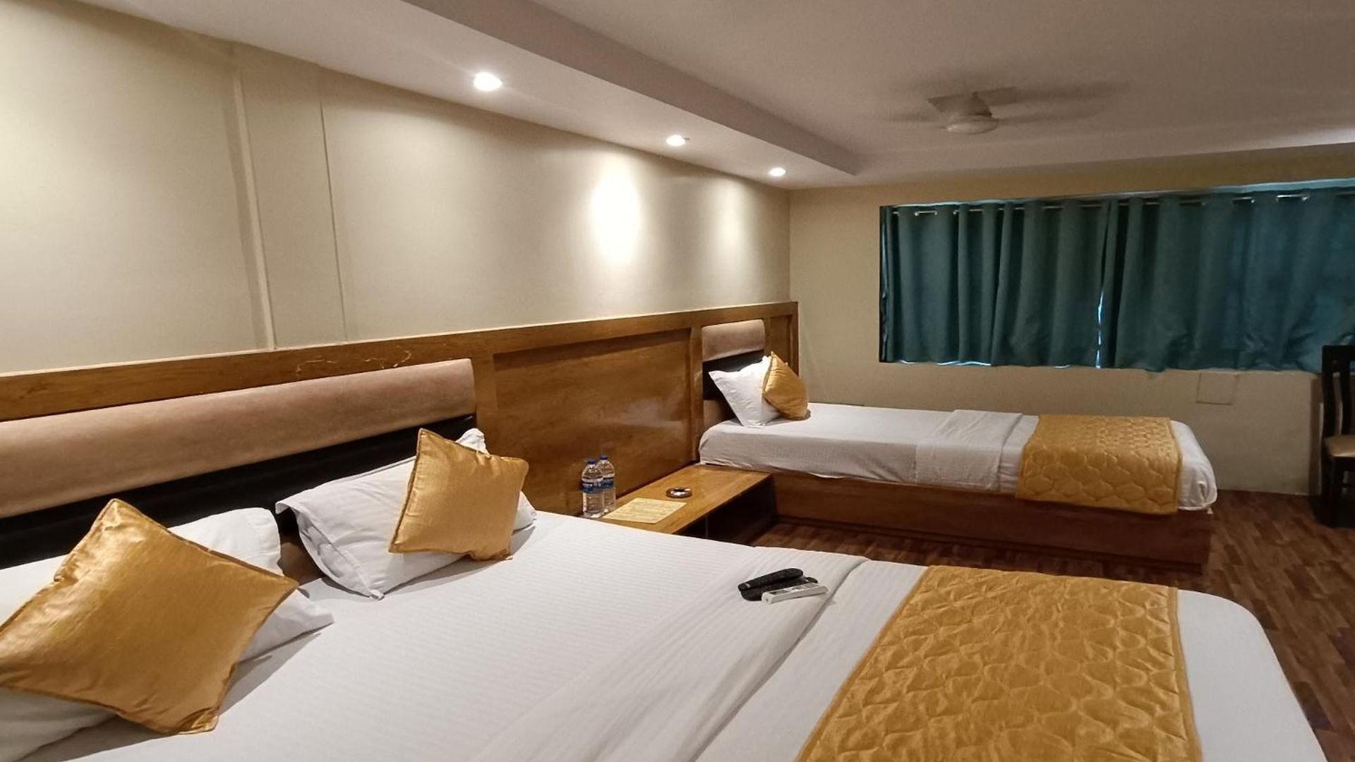 Rk Hotel-near Grant Road Railway Station 2* Mumbai