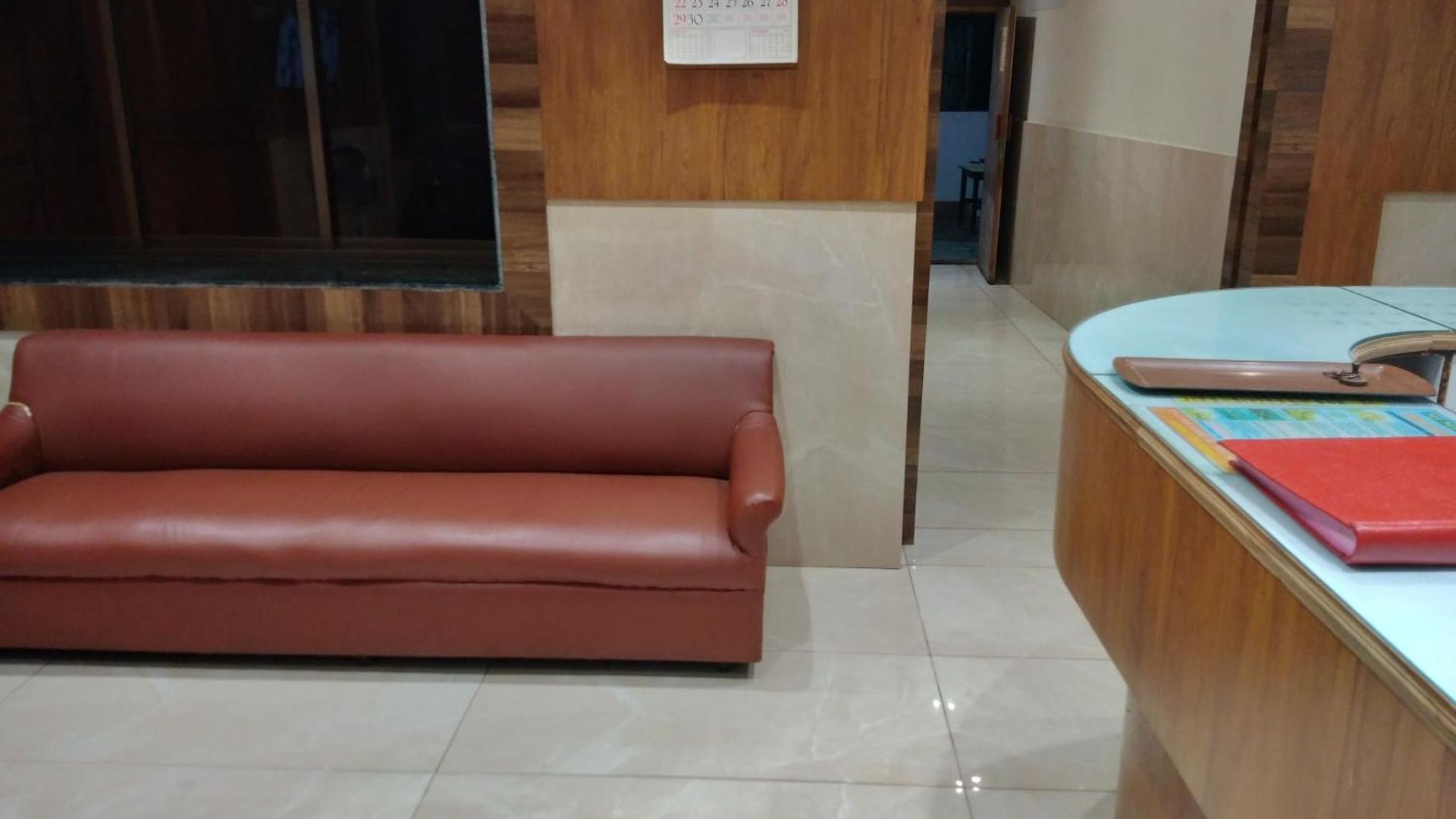 Rk Hotel-near Grant Road Railway Station