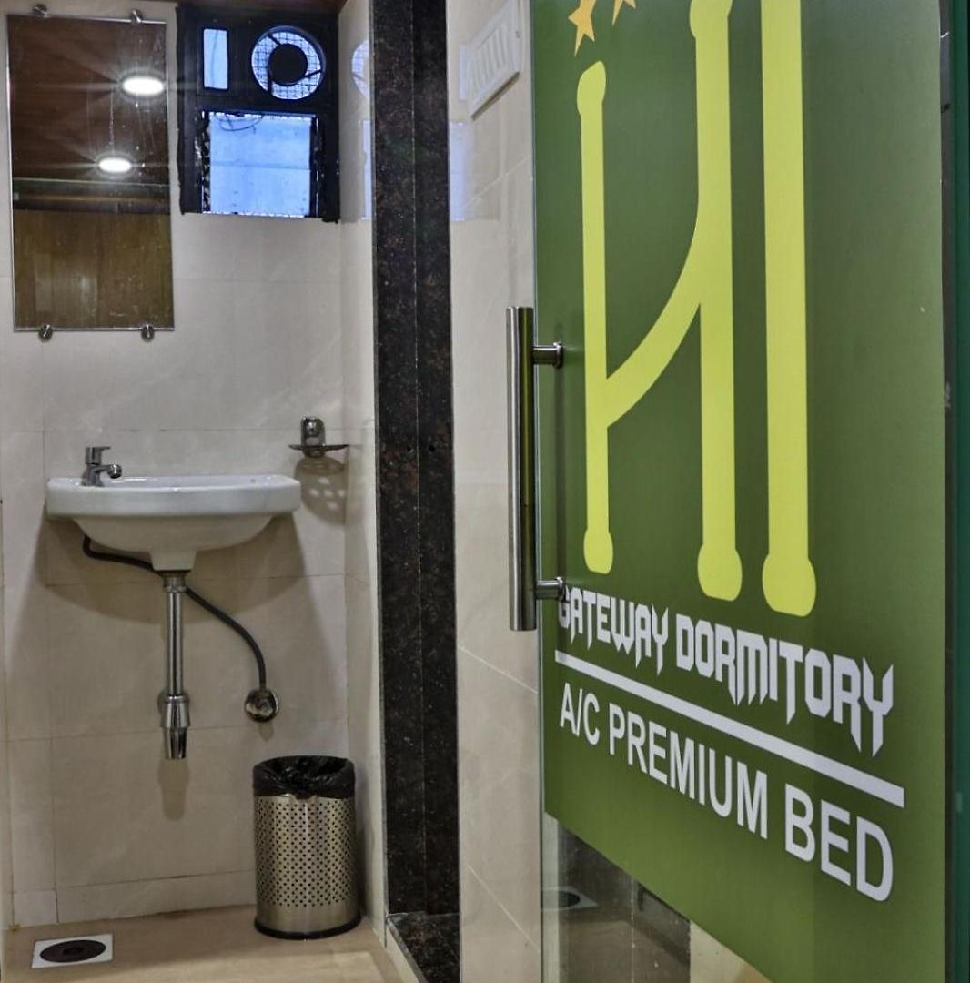 Hostel Gateway *