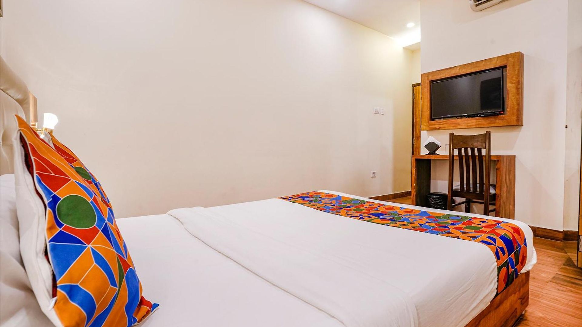 Fabhotel Grand Prime - Nr Nesco Exhibition Centre Hotel 3*