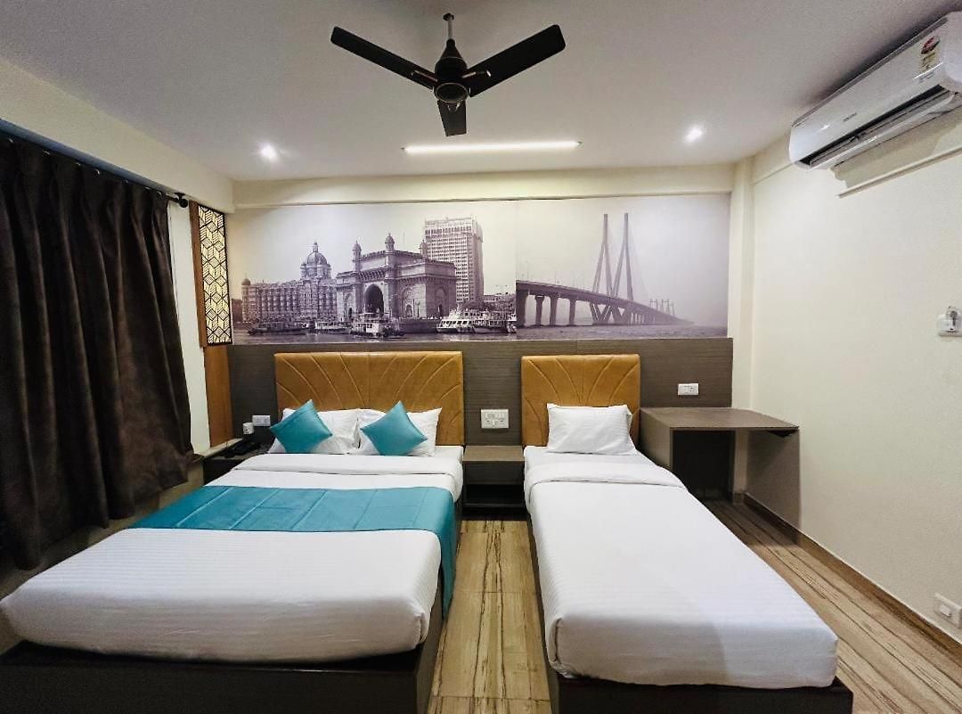 Hotel Le West Near Exhibition Center &