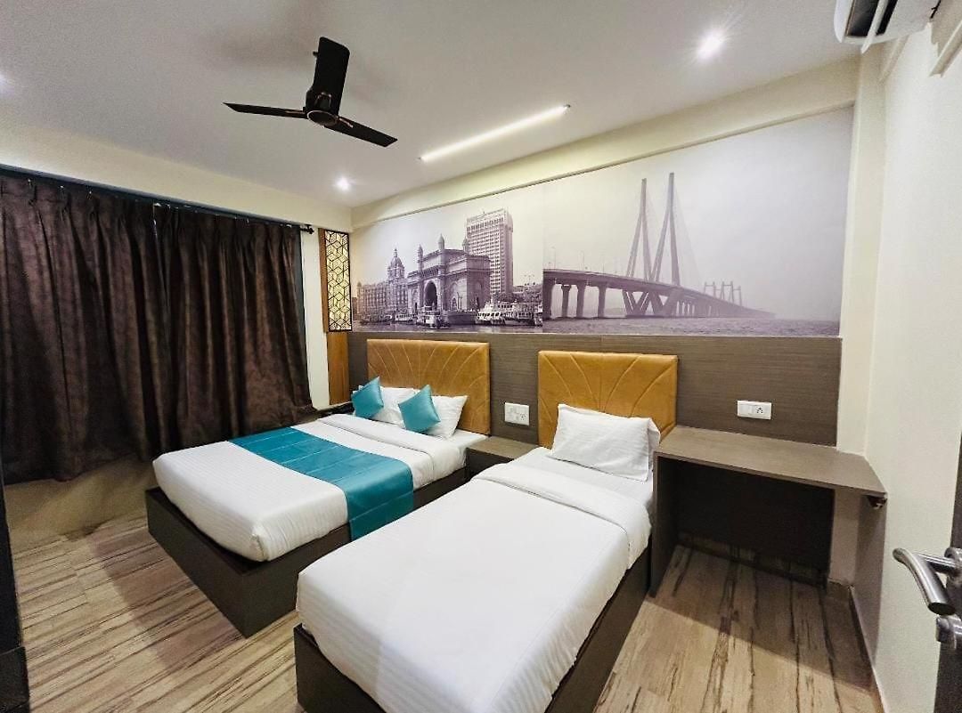 Hotel Le West Near Exhibition Center &