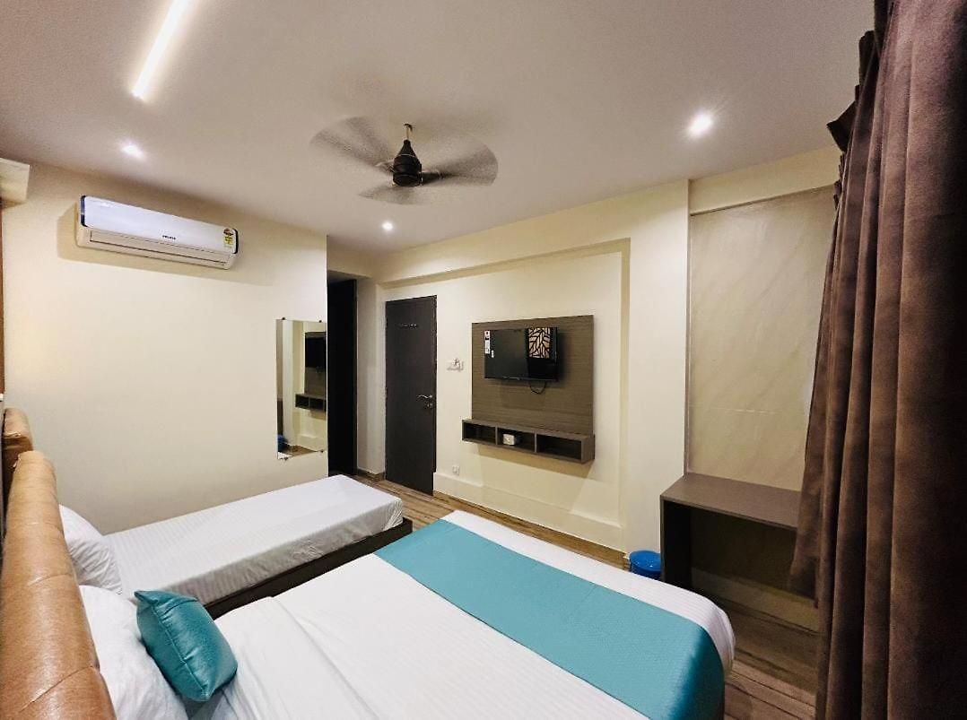 Hotel Le West Near Exhibition Center & 3*