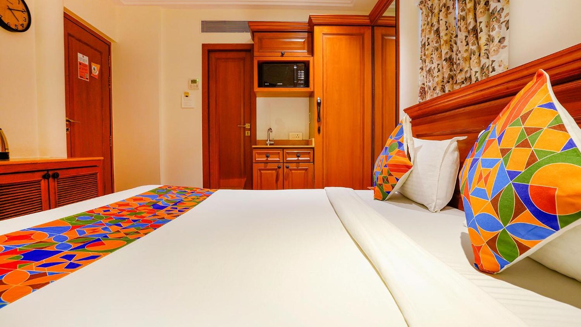 Hotel Fabhotel Supra Homes 3*