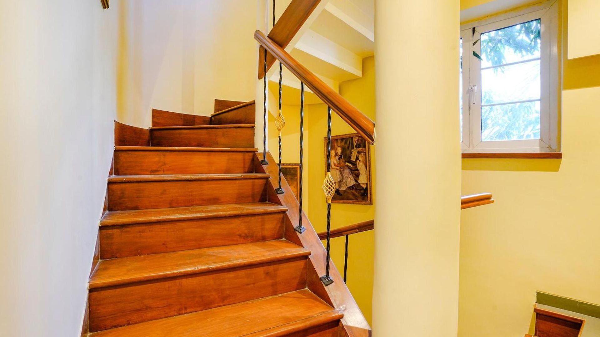 Hotel Fabhotel Supra Homes