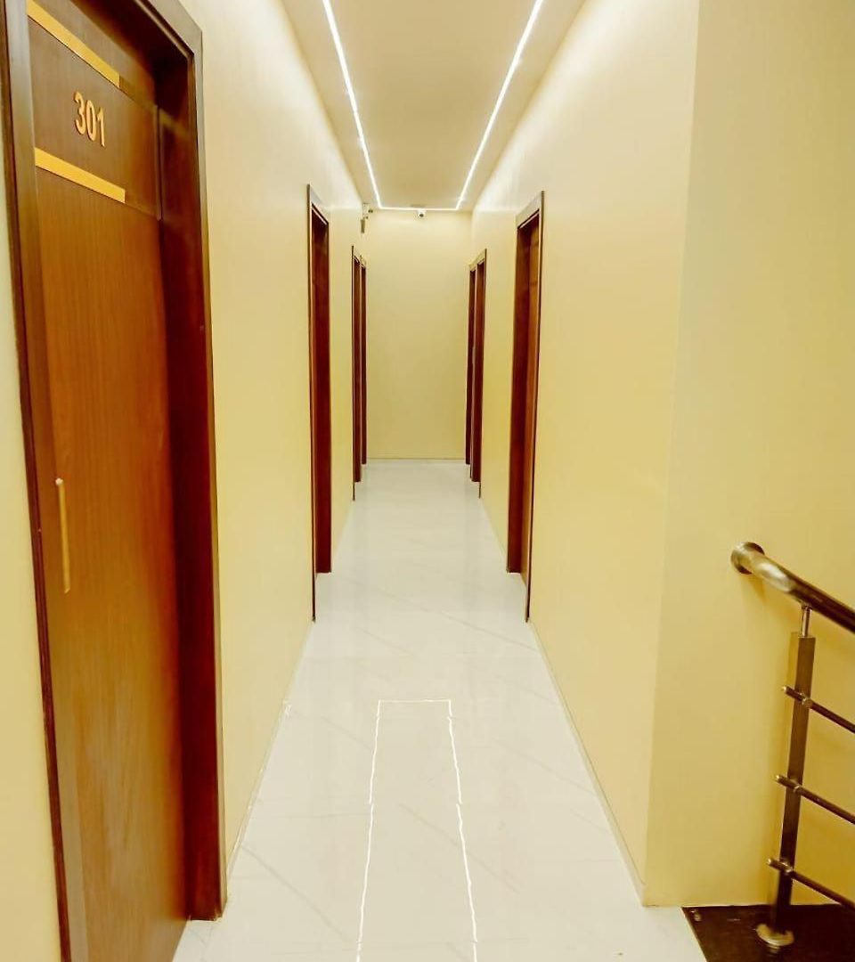 Glitz Powai - Nr Iit Mumbai