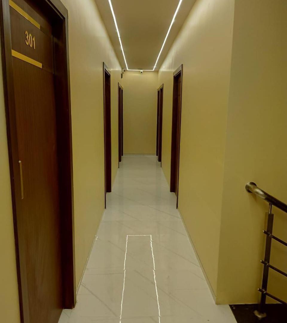 Hotel Glitz Powai - Nr Iit *