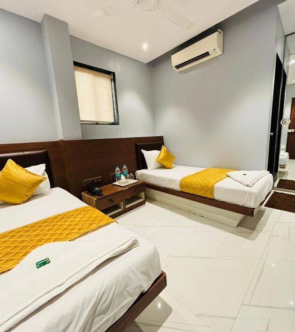 Glitz Powai - Nr Iit Hotel *