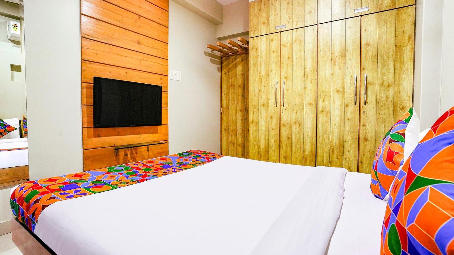 Hotel Fabhotel Corporate Bandra 3*