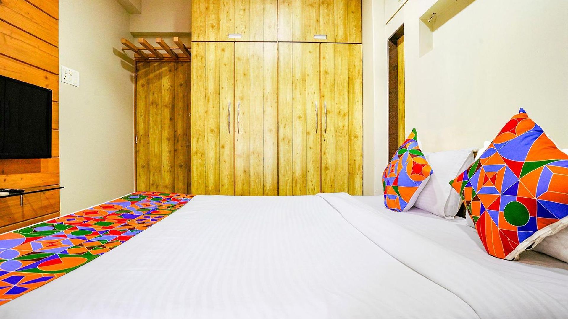 Fabhotel Corporate Bandra