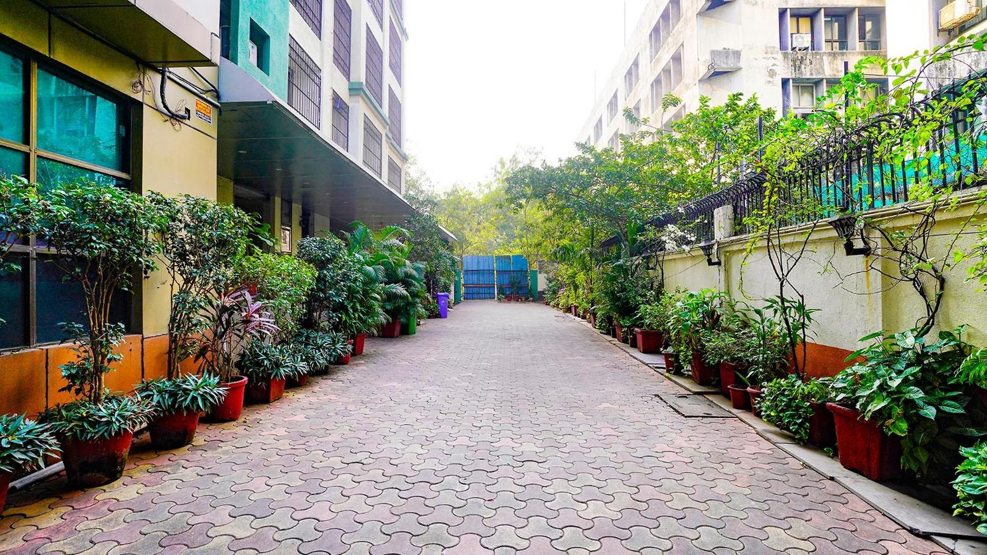 Hotel Fabhotel Corporate Bandra