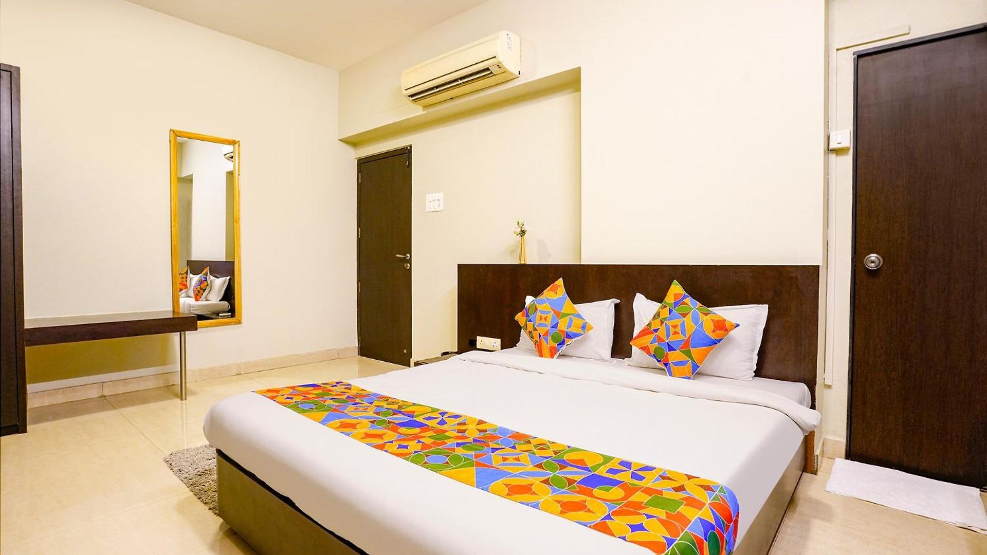 Fabhotel Corporate Bandra 3*