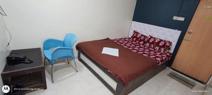 Om Sai Palace Hotel