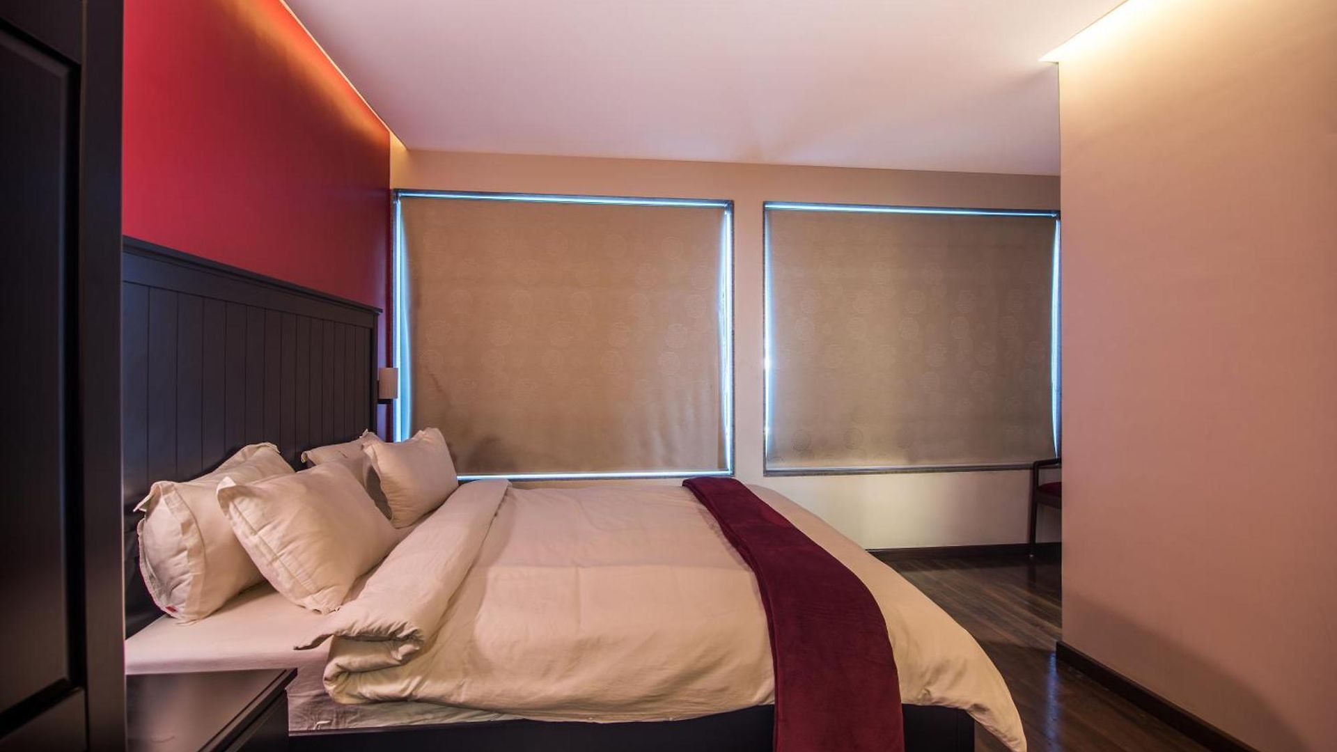 Bed & Breakfast The V Sadan