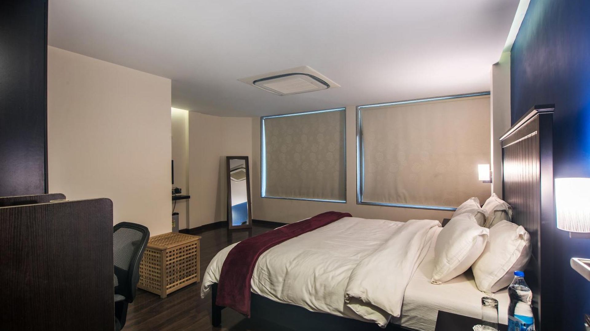 Bed & Breakfast The V Sadan 4*