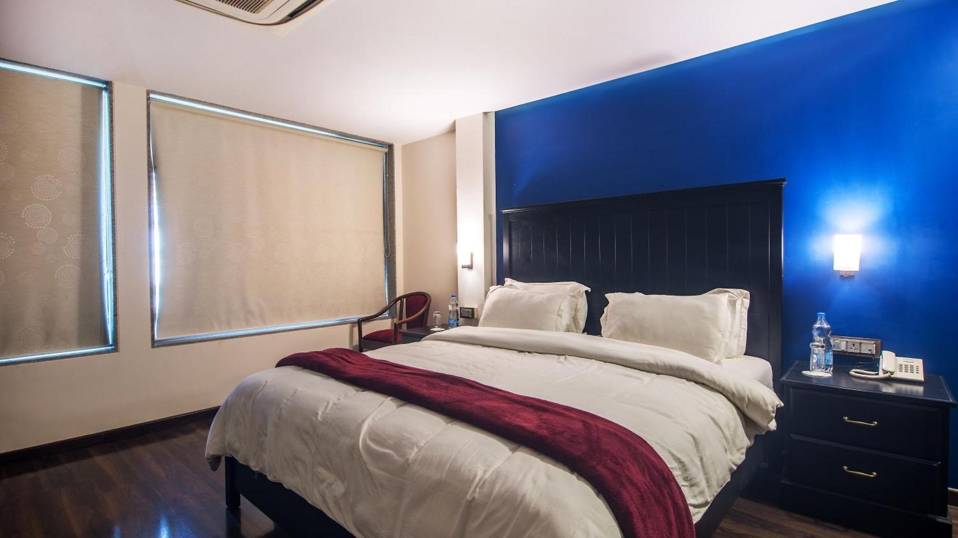 Bed & Breakfast The V Sadan
