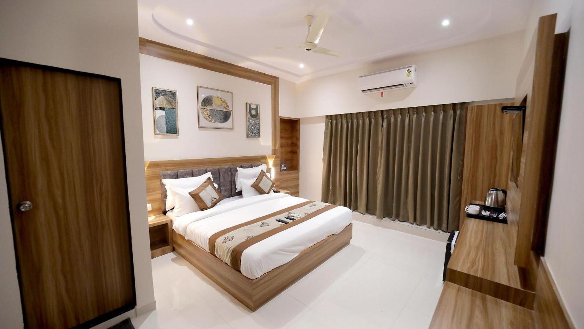 Alfa Executive Hotel 2*